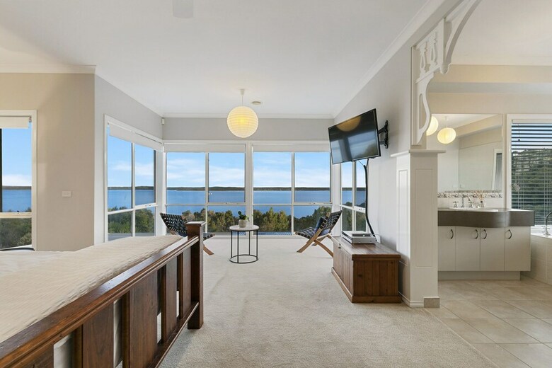Waterview Estate - Free Wifi, Amazing Ocean Views