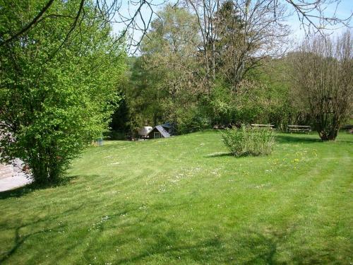 Lodge Holiday Home Laval Ferrieres