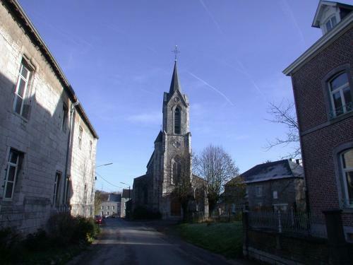 Holiday Home Au Clocher Ferrieres