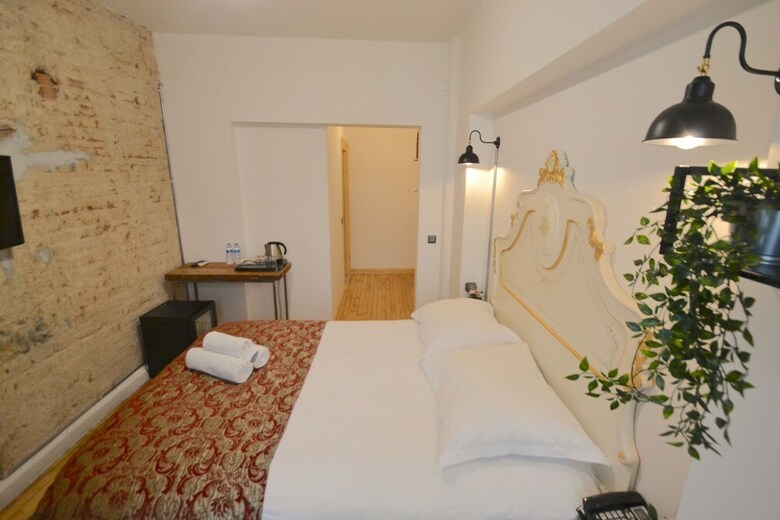 Pera Tunnel Hotel