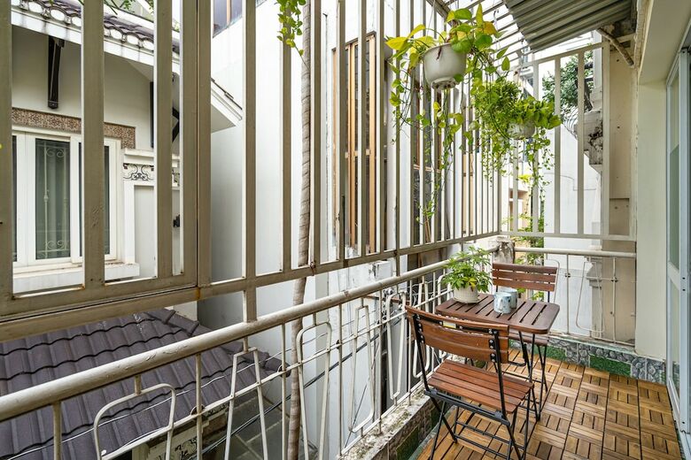 Aparthotel We Home Mac Dinh Chi