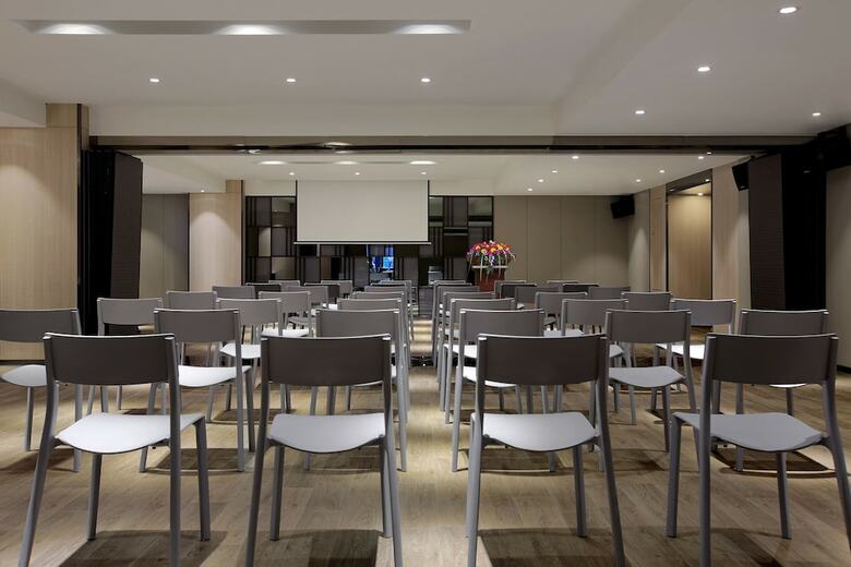 Hanyong Ree Hotel (Shenzhen Airport)