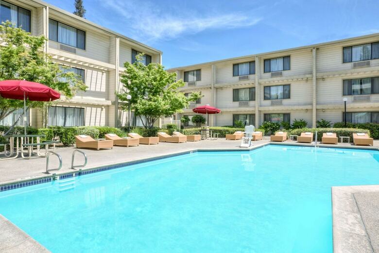 Hotel Hawthorn Suites By Wyndham Sacramento