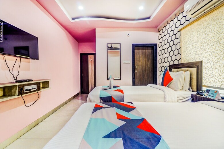 Hotel Fabexpress B Square