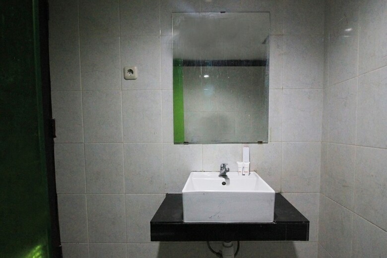 Oyo 1367 Damon Butik Hotel
