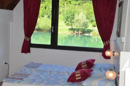 Rooms And Apartments Neron