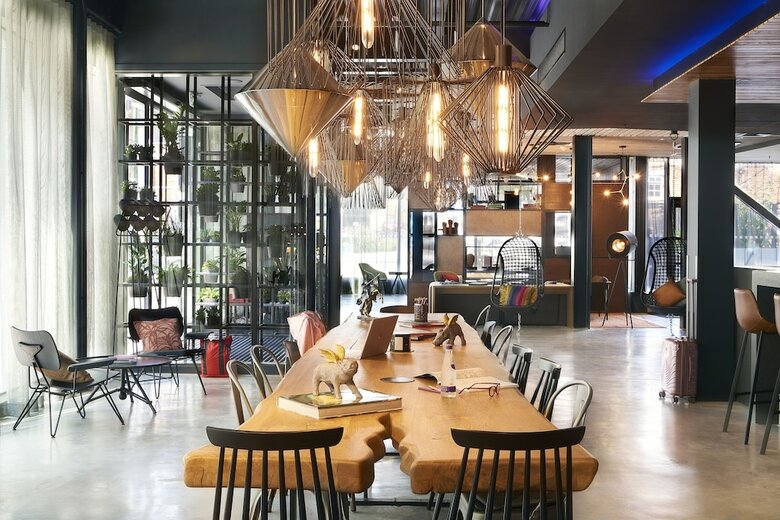 Hotel Moxy Birmingham Nec