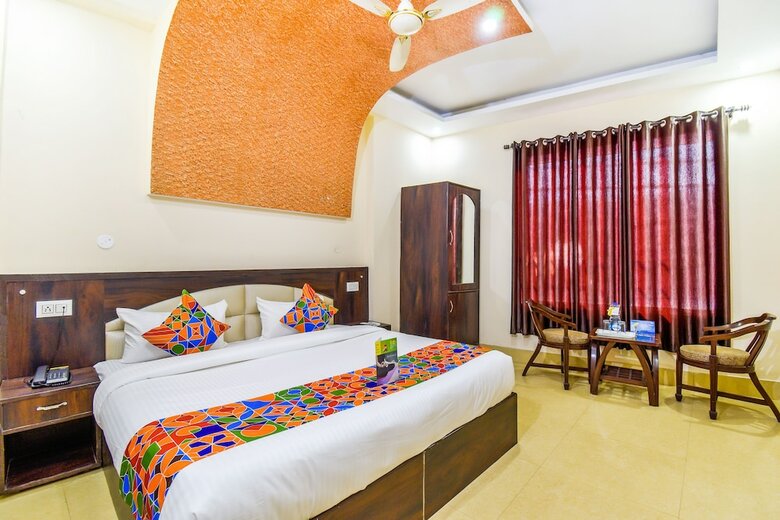 Fabhotel Js Regency