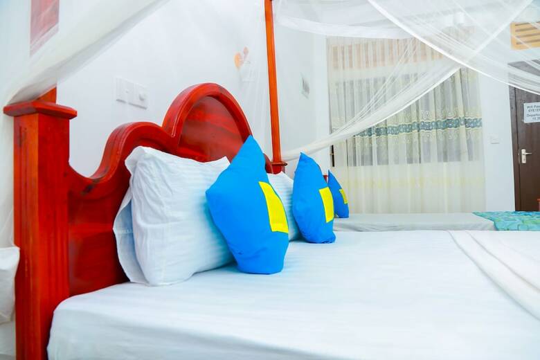 Hotel Rock Paradise Beach Cabana