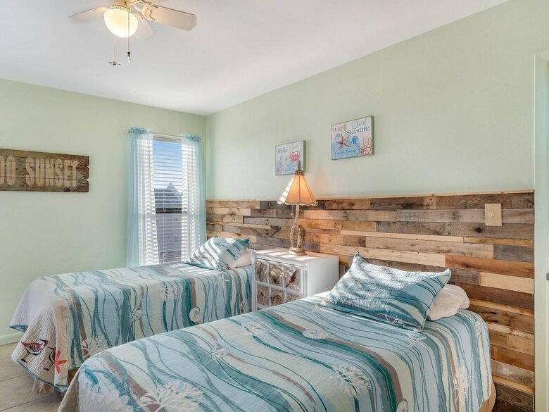Sandpiper Beachfront Condos By Bender Vacation Rentals