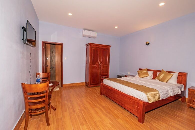 Bungalow Hotel
