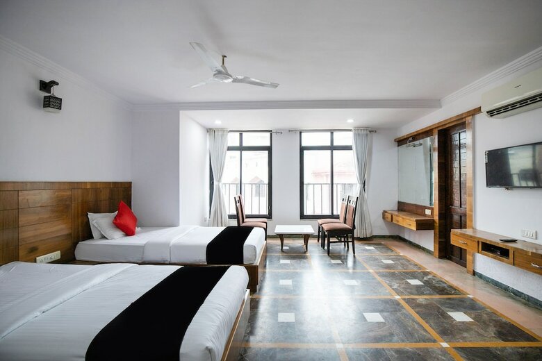 Hotel Capital O 49275 The Grand Mid Way