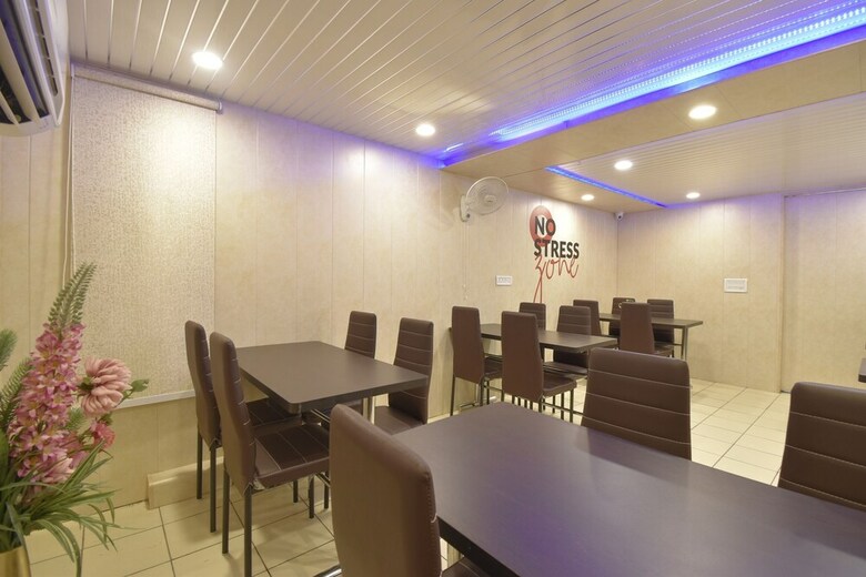 Hotel Collection O 48220 Ram Nagar Colony