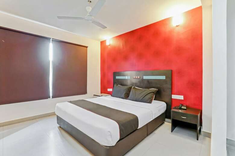 Collection O 50126 Hotel Sk Elegance