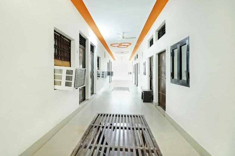 Hotel Oyo 38558 Shri Govind Dham