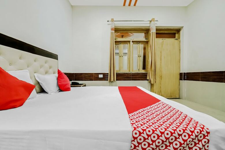 Hotel Oyo 38558 Shri Govind Dham
