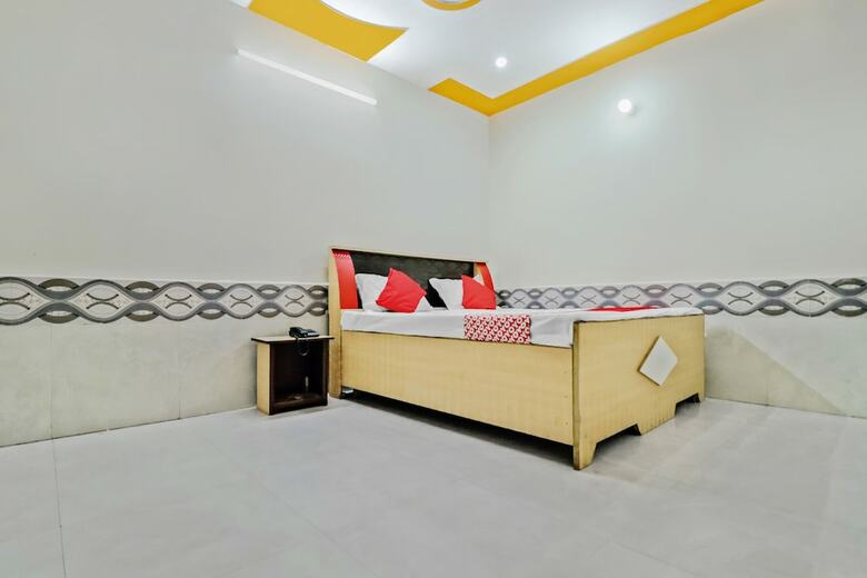 Hotel Oyo 38558 Shri Govind Dham