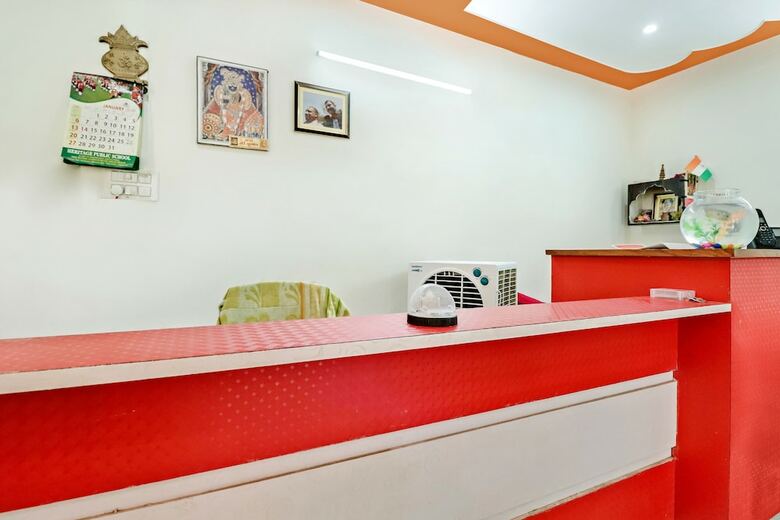Hotel Oyo 38558 Shri Govind Dham