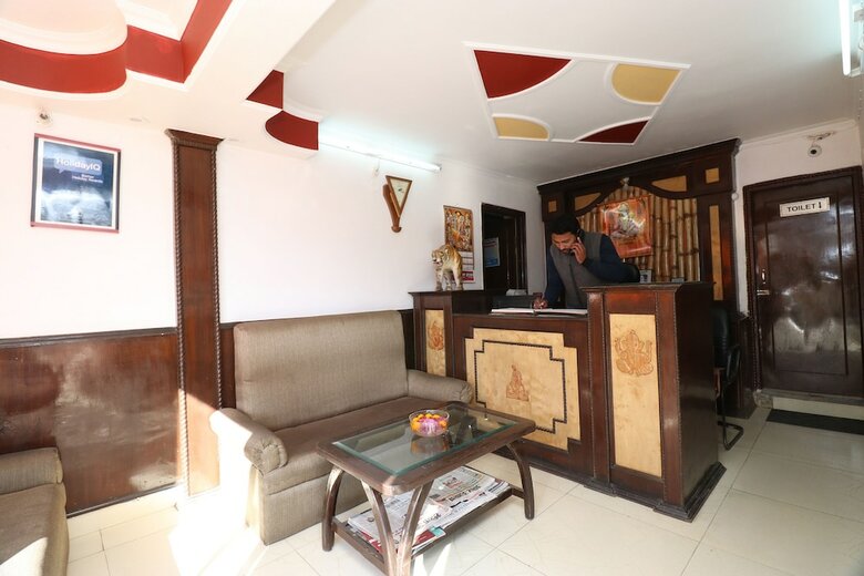 Hotel Oyo 27612 Maitri Holiday Home