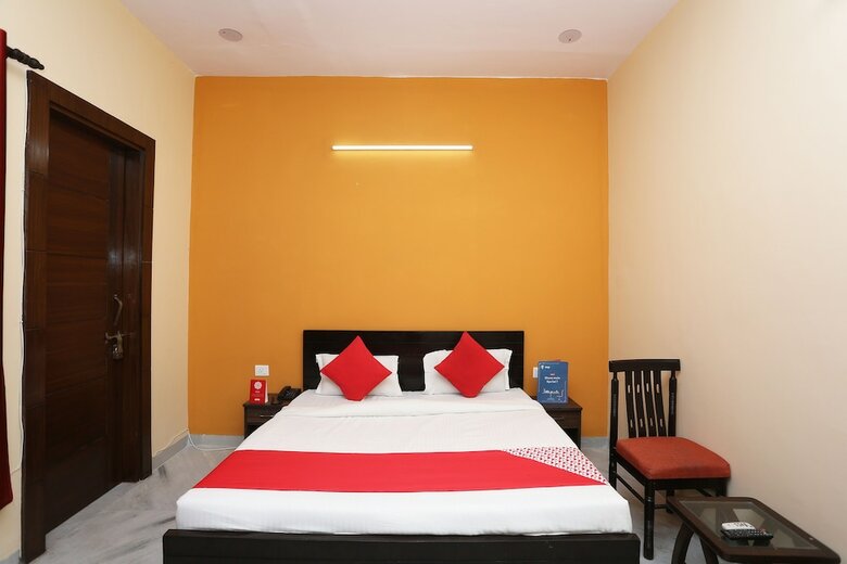 Hotel Capital O 30956 Moon Light