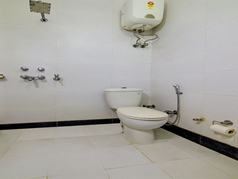 Hotel Oyo 28011 Shubhangni Residency 2