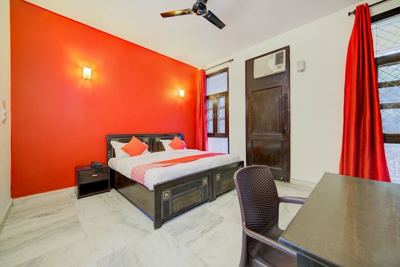 Hotel Oyo 28011 Shubhangni Residency 2
