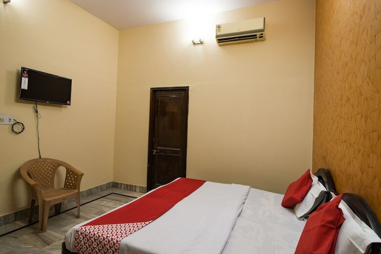 Hotel Oyo 42790 Mukund Resort