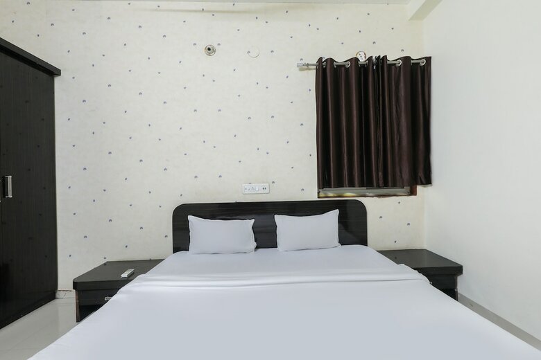 Spot On 49205 Hotel Shrinath Residency
