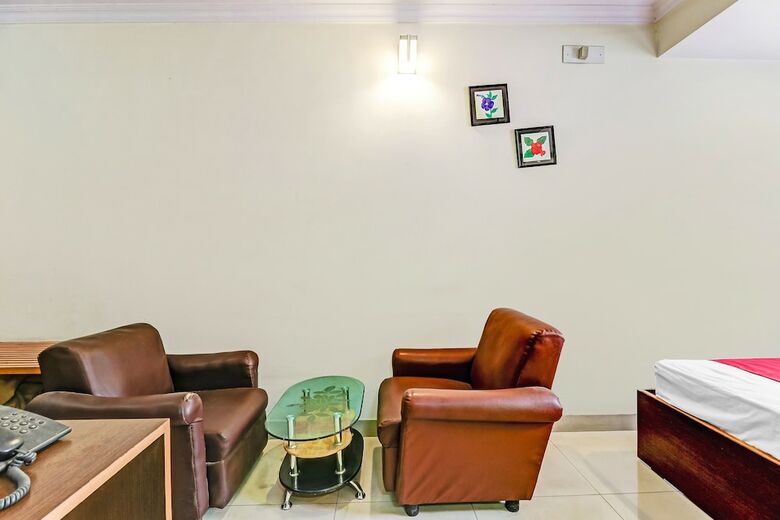 Spot On 60932 Hotel Basera Inn