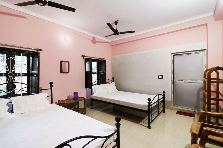 Hotel Spot On 49052 Shree Chaitanya Math Teertha Bhawan