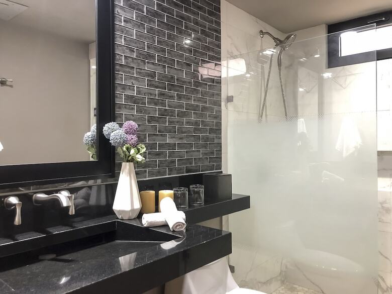 Pinnacle Resorts 179