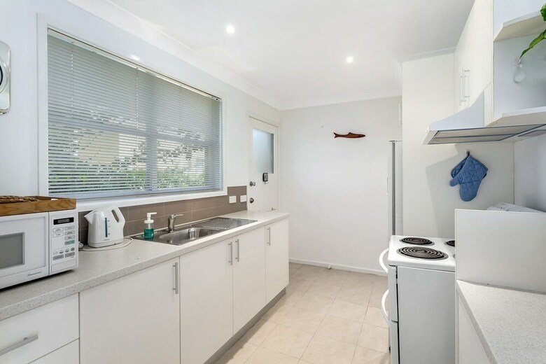 Bagnall Avenue, 1