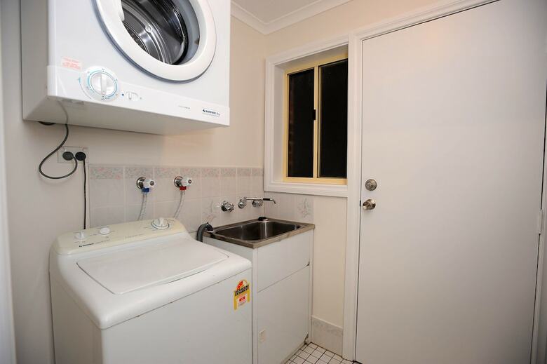 Baybreeze, 18 Tomaree Road