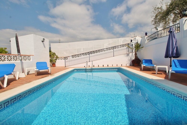 1003 Villa Cornocalejo