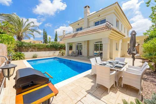 Villa Ramona