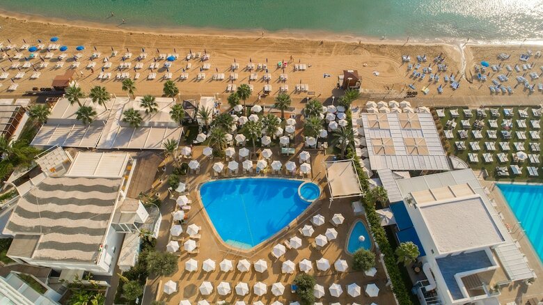 Vrissaki Beach Hotel