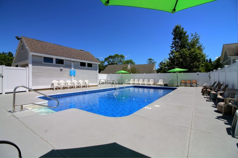 Apartamentos Kcis 332 - ? Hot ? Suite! New, Fireplace, Pool, 2rm, 2ba