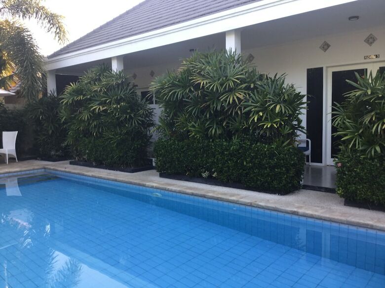 Hotel Kartika Villas