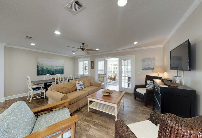 Seaglass Cottage By Hodnett Cooper