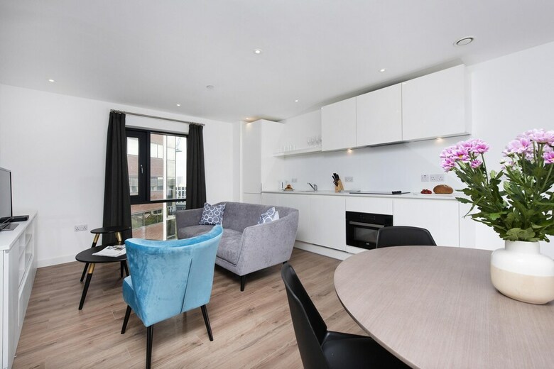 Lovely 2 Bedroom Apartment In Birmingham - New Development