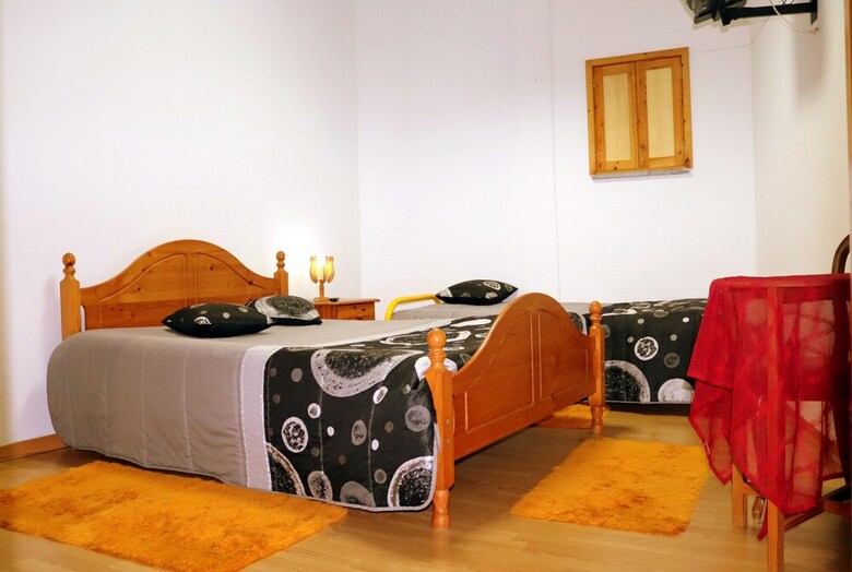 Apartamentos Alojamentos Estrela Peles