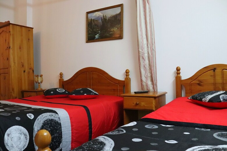 Apartamentos Alojamentos Estrela Peles