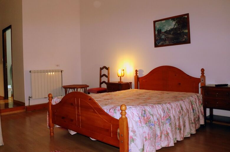 Apartamentos Alojamentos Estrela Peles