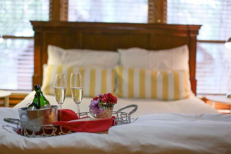 Elliott House Bed & Breakfast