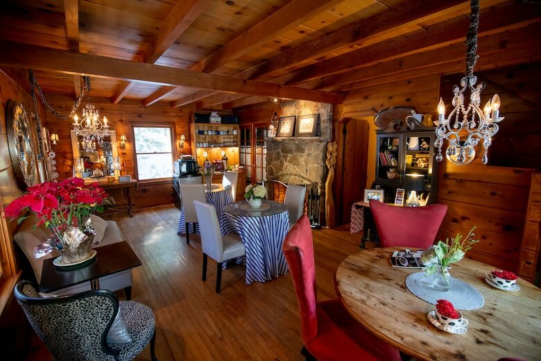 Elliott House Bed & Breakfast