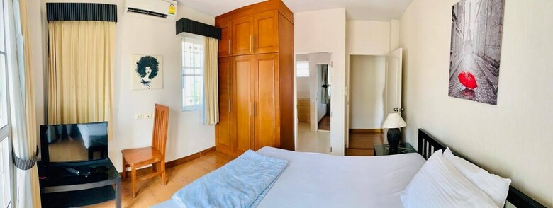Pattaya Pool Villa Tlh