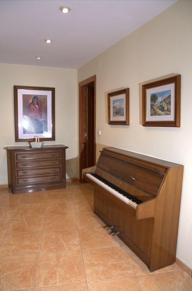 Apartamentos Queen Elisenda