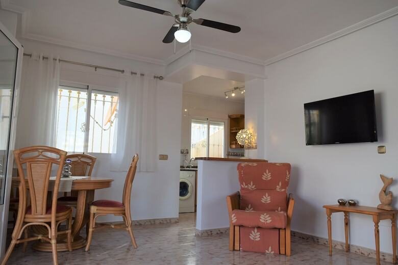Full Villa With Private Salt Water Pool