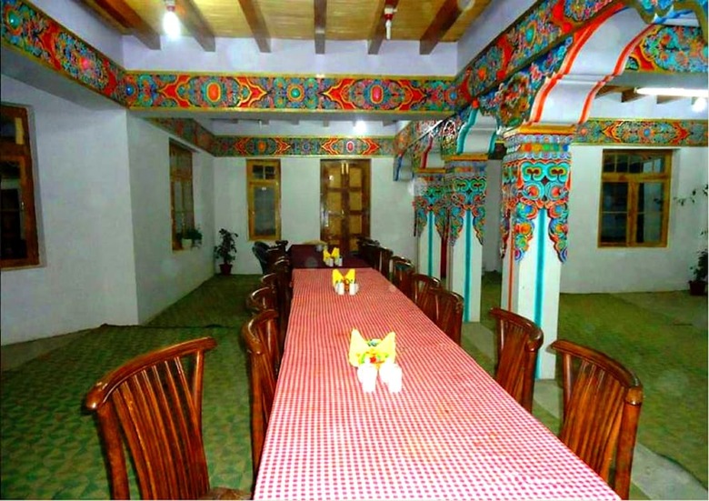 Tih - Hotel Omasila - Padum