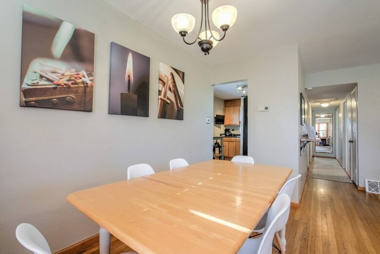 Home Sweet Home 3 Beds Central Springs Locale!